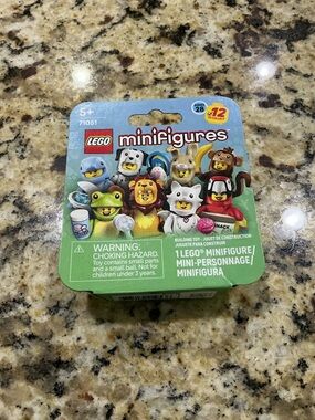 LEGO Minifigures Series 28 Pack - The Parrot